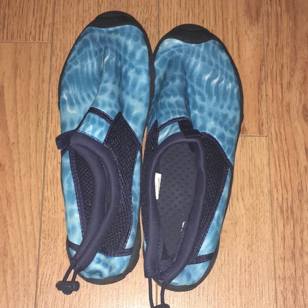 Land’s End Women’s Water Shoes Sz 8